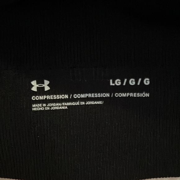 Black under armour shorts bra - Picture 3 of 3